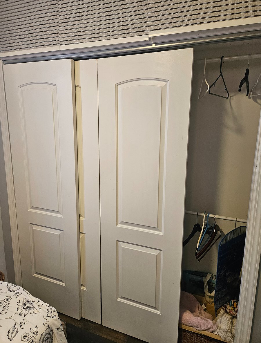 1st bedroom with big closet