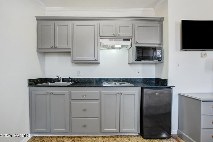 Furnished Finder property 704914_1 photo 8
