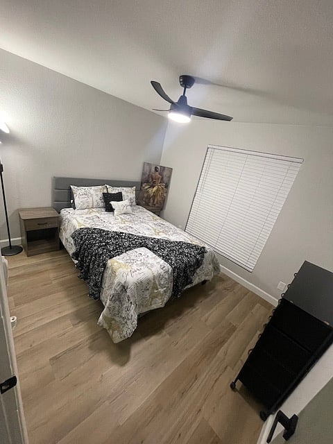 Furnished Finder property 704942_1 photo 9