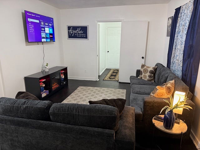 Furnished Finder property 704953_1 photo 3