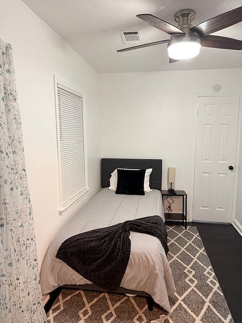 Furnished Finder property 704953_1 photo 11