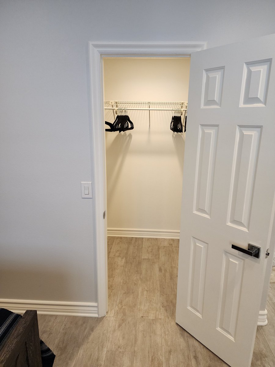 Furnished Finder property 704969_1 photo 14
