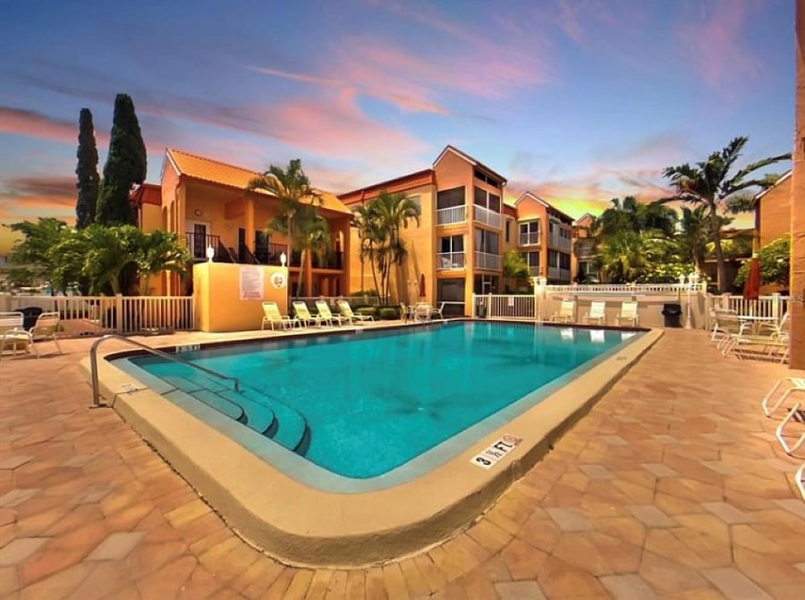 Furnished Finder property 704973_1 photo 12