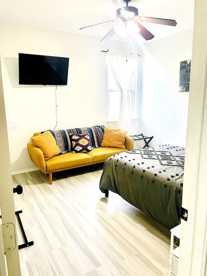 3rd Bedroom with Full Sized Bed