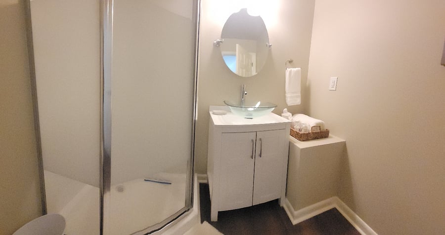 Ensuite Bathroom adjacent to back bedroom