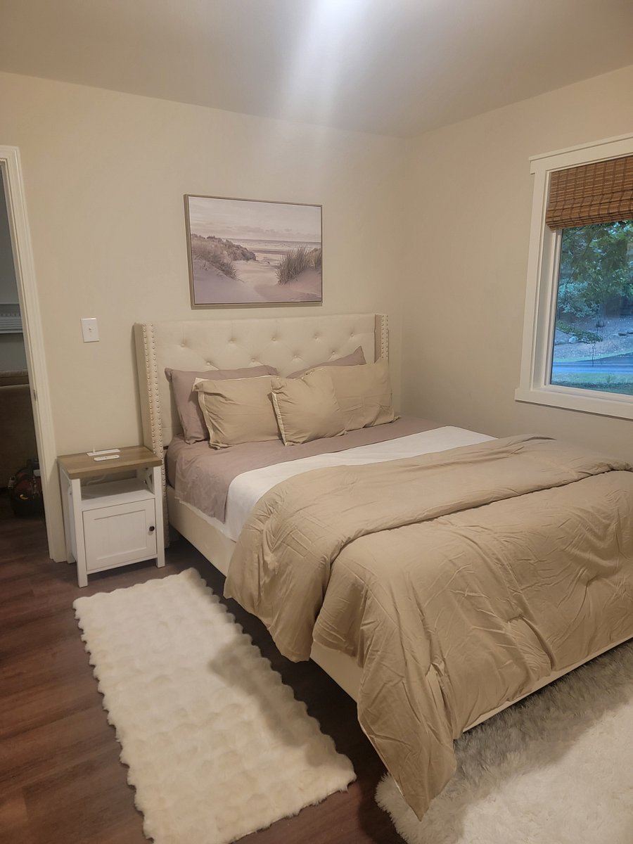 Furnished Finder property 704990_2 photo 37