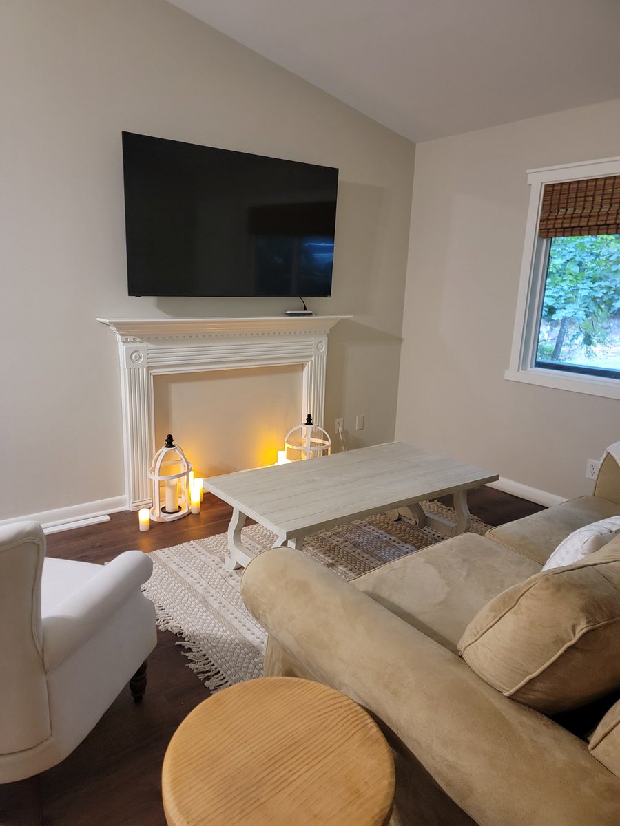 Furnished Finder property 704990_2 photo 11