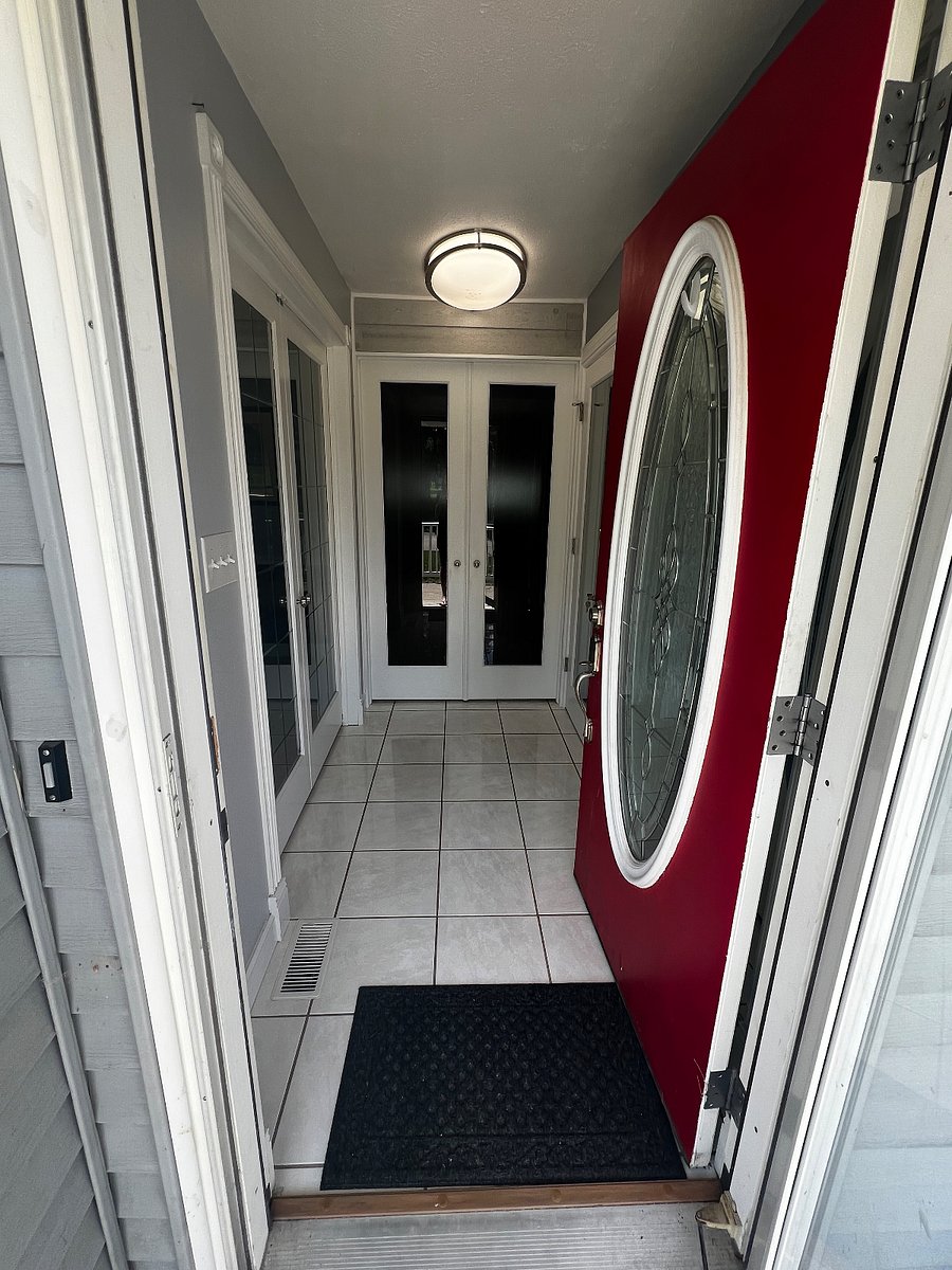 Furnished Finder property 705002_1 photo 11