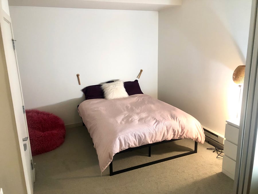 Queen Bed in bedroom. Large closet and desk area