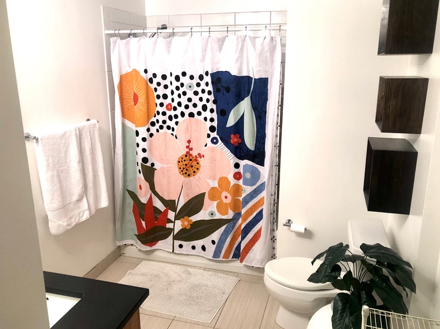 Large ADA-capacity bathroom