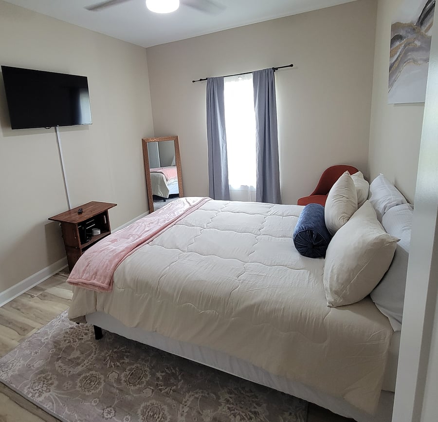 Furnished Finder property 705138_1 photo 6