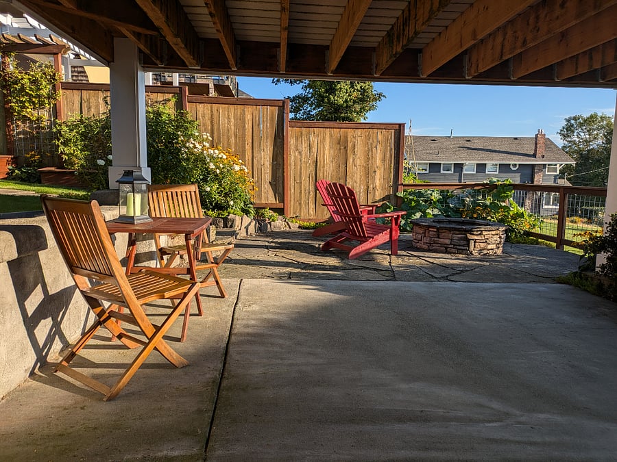 Outside Dining Bistro Area