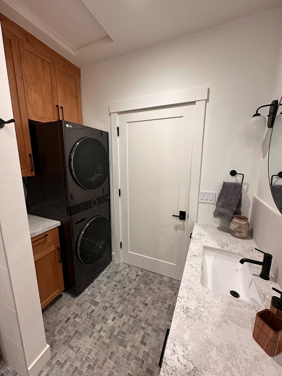 Laundry in 2nd bathroom.
