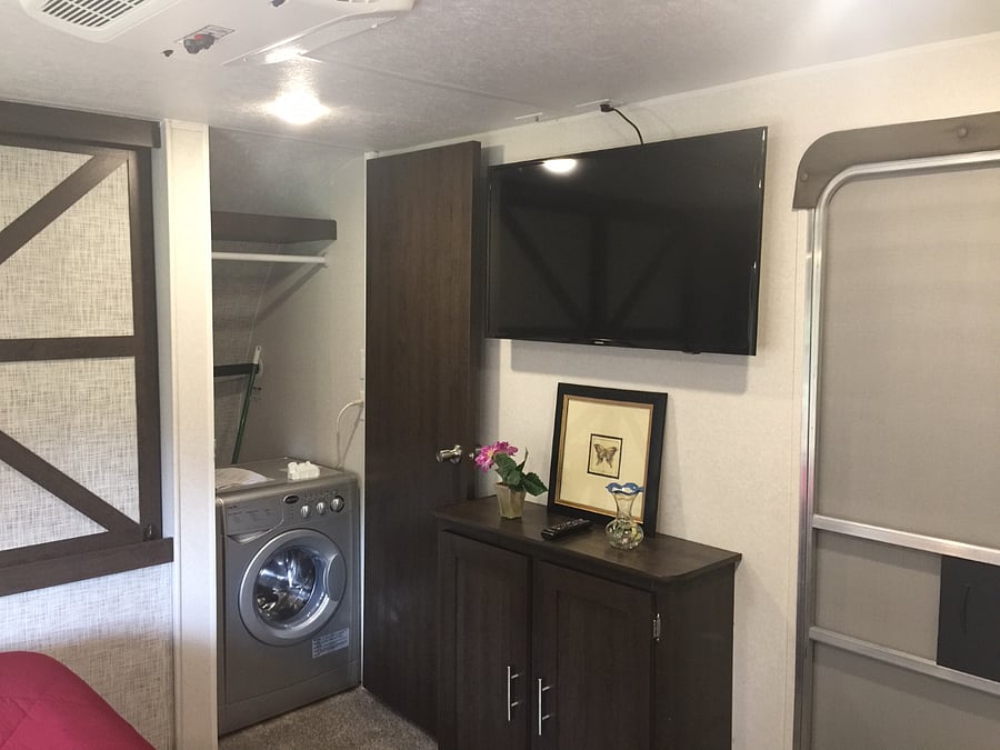 Combination washer/dryer for small loads. 