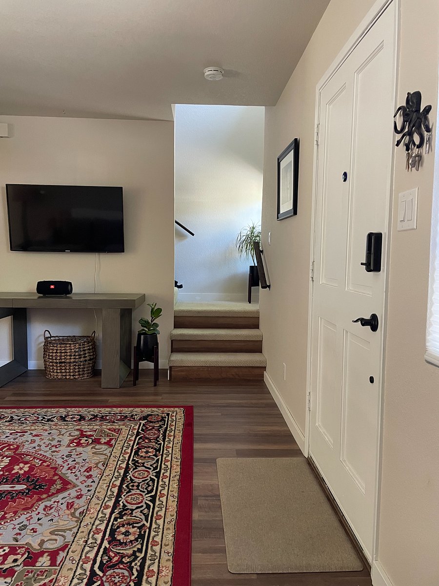 Furnished Finder property 705489_1 photo 8