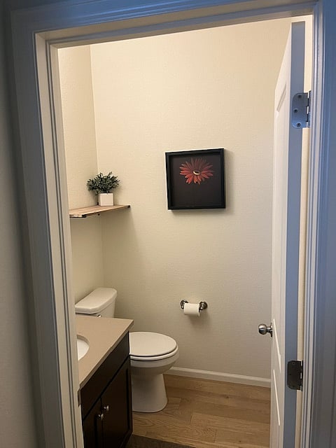 1st floor half bathroom