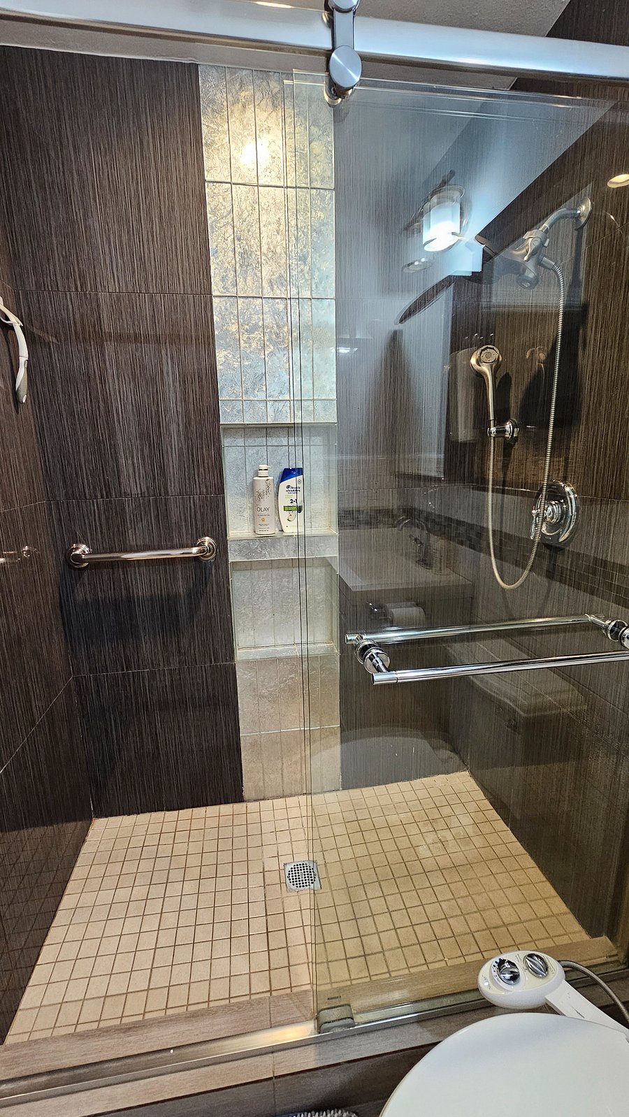 Furnished Finder property 705668_2 photo 10
