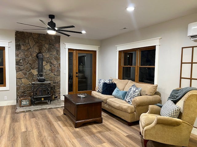 Furnished Finder property 705672_1 photo 6