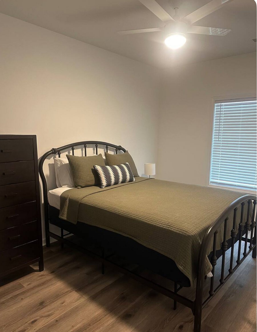 Furnished Finder property 705743_1 photo 3