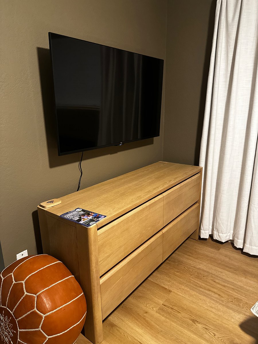 Wall mounted smart tv