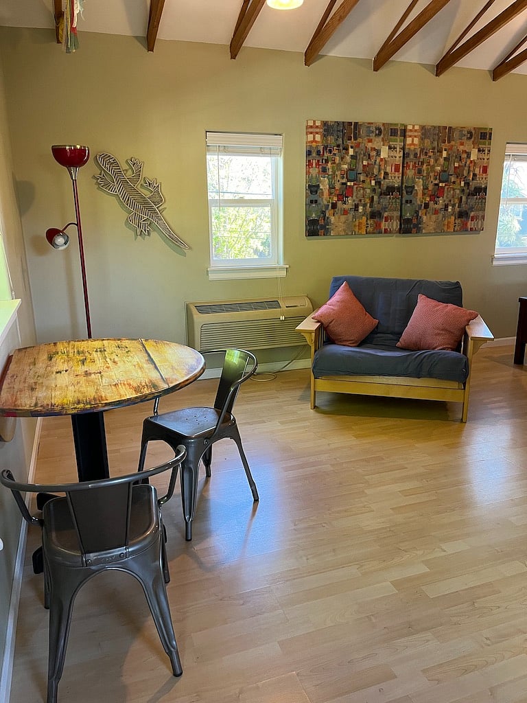 Furnished Finder property 705803_1 photo 4