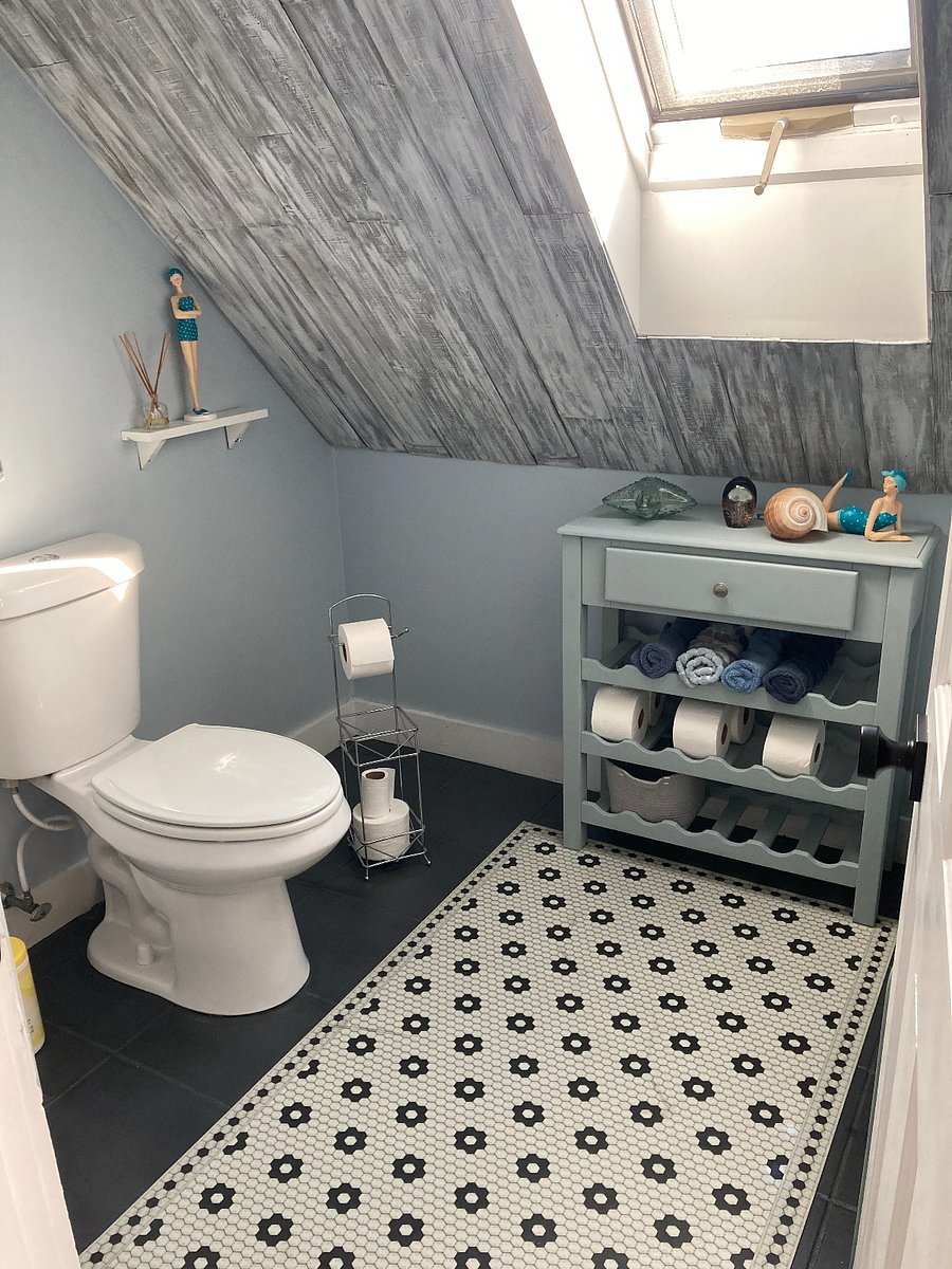 1/2 Bath