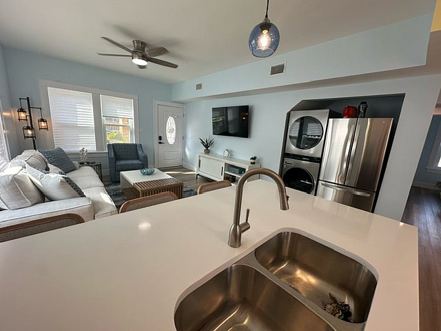 Furnished Finder property 705861_1 photo 22