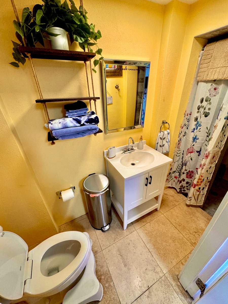 Furnished Finder property 705884_1 photo 14