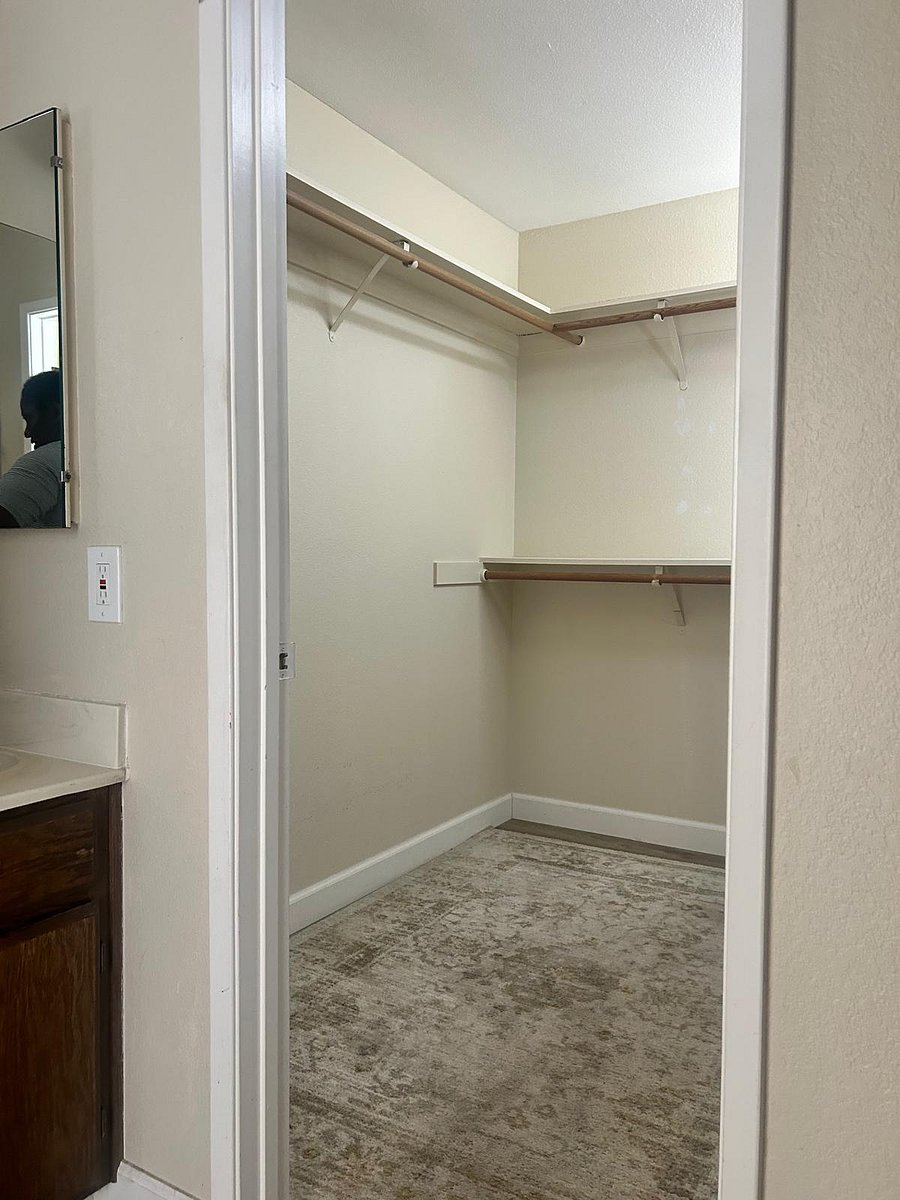 Furnished Finder property 706055_2 photo 6