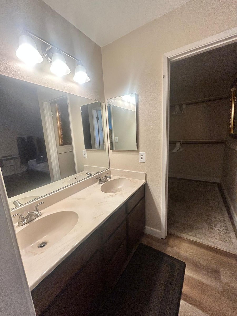 Furnished Finder property 706055_2 photo 12