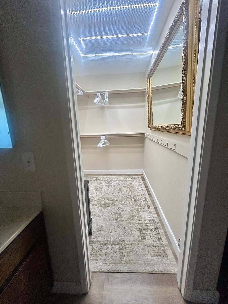 Furnished Finder property 706055_2 photo 16