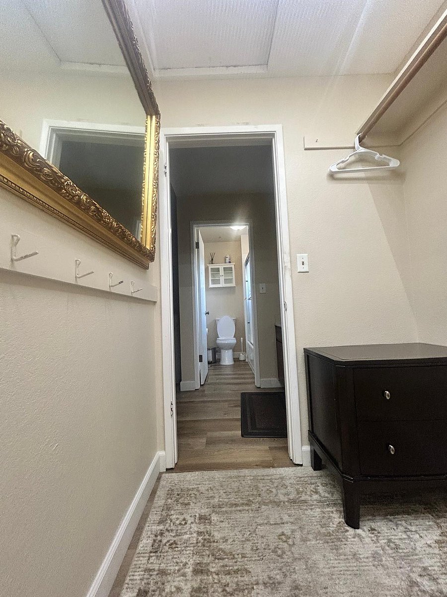 Furnished Finder property 706055_2 photo 18