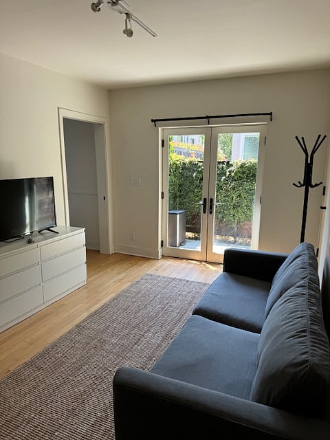 Furnished Finder property 706217_2 photo 9