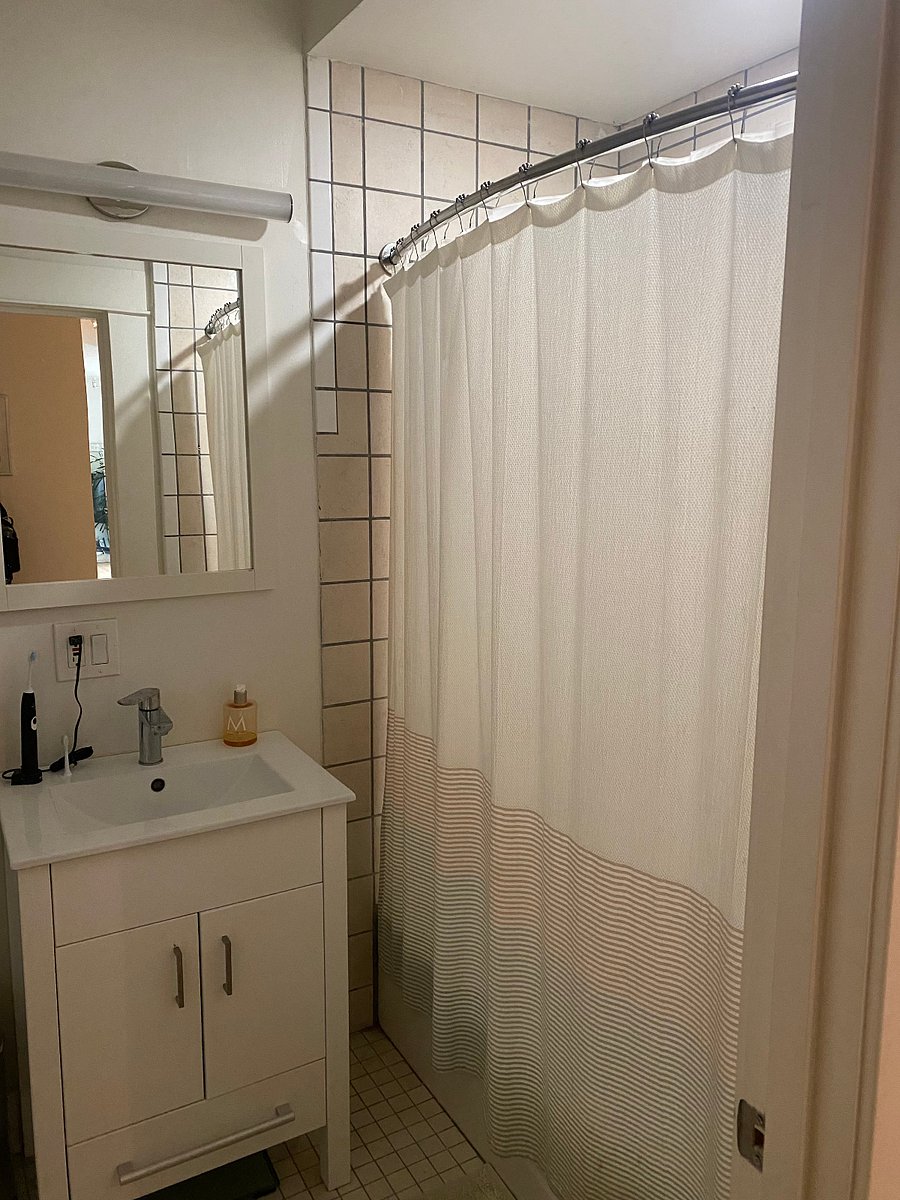 Bathroom with tub