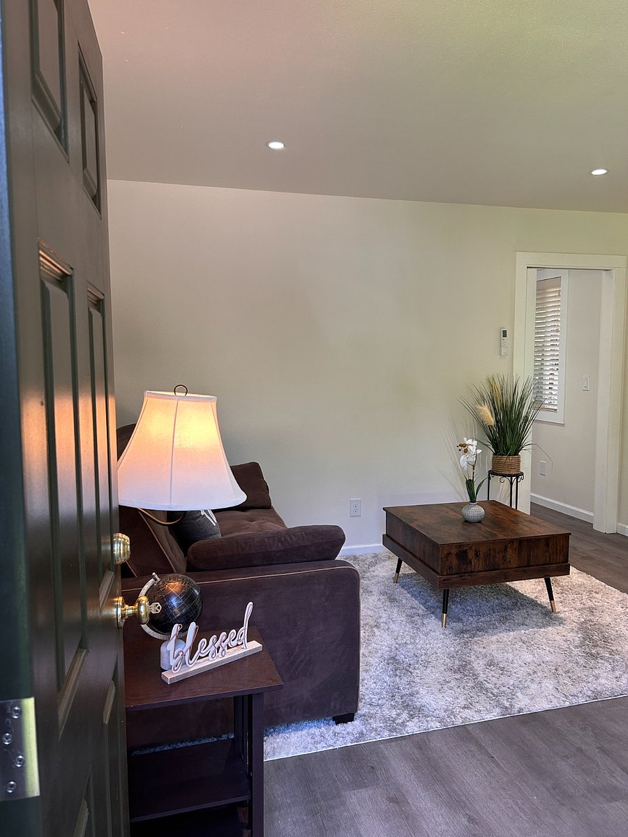 Furnished Finder property 706400_1 photo 3