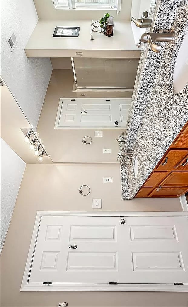 Furnished Finder property 706402_1 photo 5