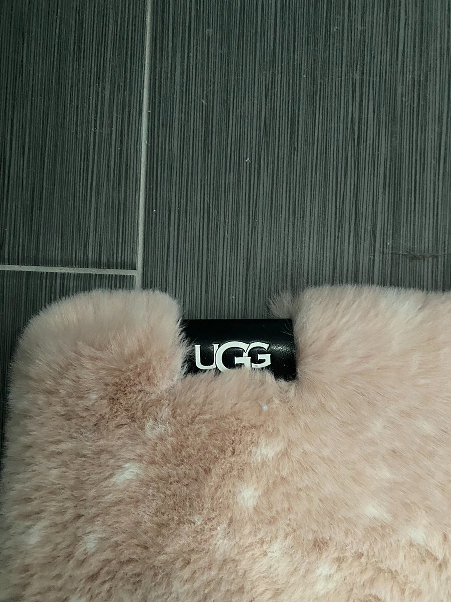 Ultra Soft UGG Luxury Rug with Memory Foam.