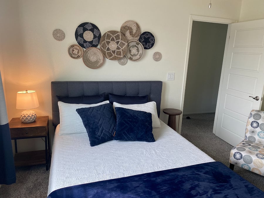 Brand New Queen size bed, upgraded mattress and thoughtful attention to detail with your comfort in mind.  UGG Sheets, Temperature Cooling Pillows with Mulberry Silk Pillow Cases