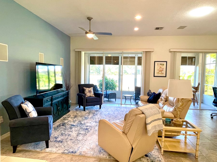 Living Area with access to Lanai and Lake Views