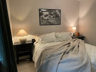 2nd bedroom, with queen size beds, 2 nightstands