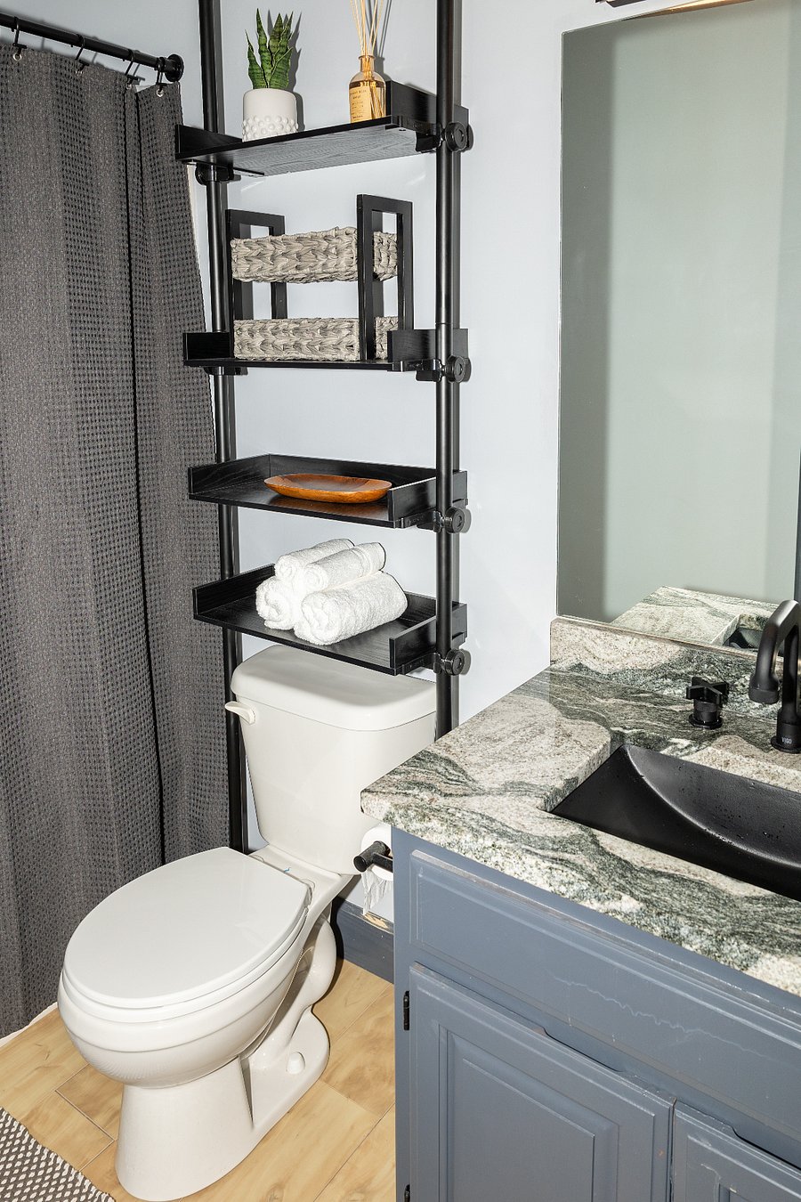 Second bathroom.