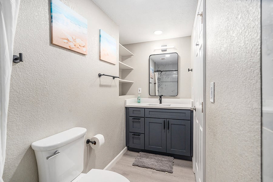 Hall bath two with shower