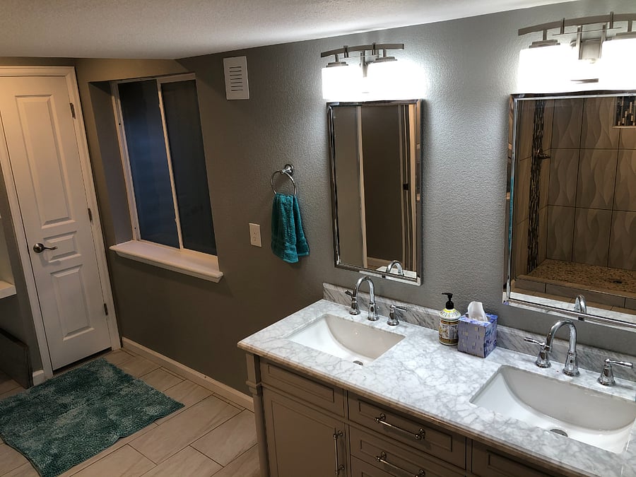 Second bathroom.