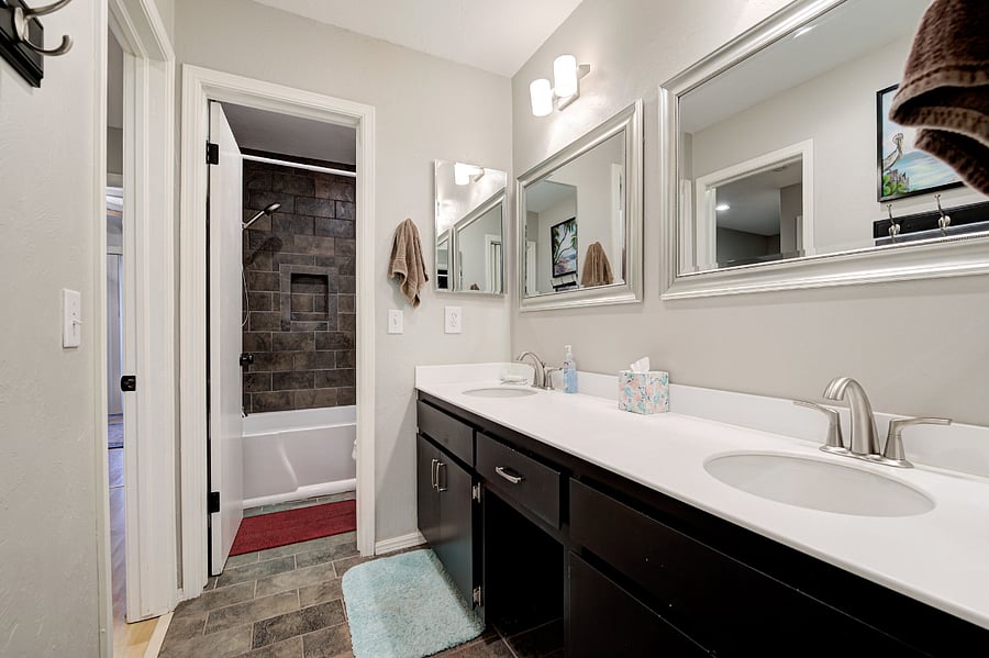 Bathroom #1 with tub