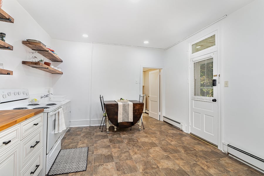 Full kitchen with table