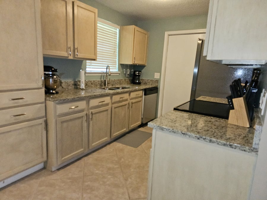 Furnished Finder property 707672_1 photo 3