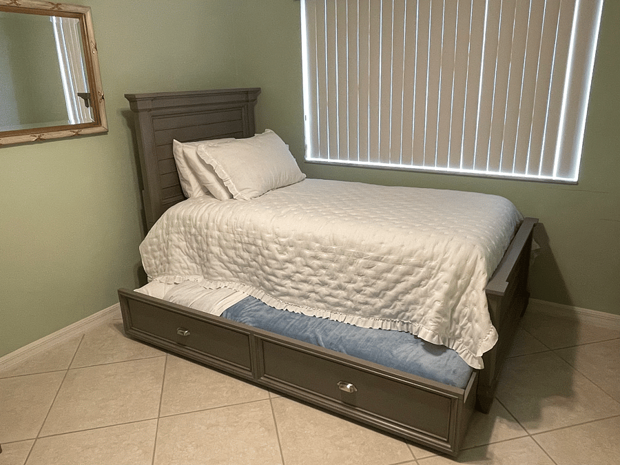 Trundle bed, both mattresses are twin-sized