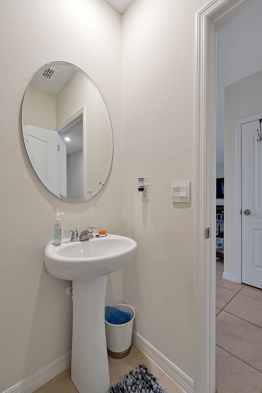 Furnished Finder property 707839_1 photo 24