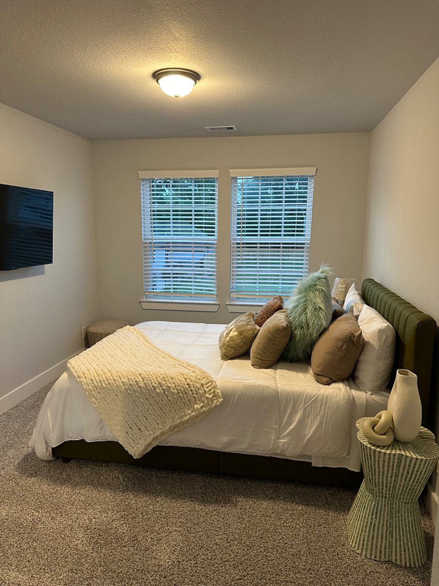 Furnished Finder property 707874_1 photo 4