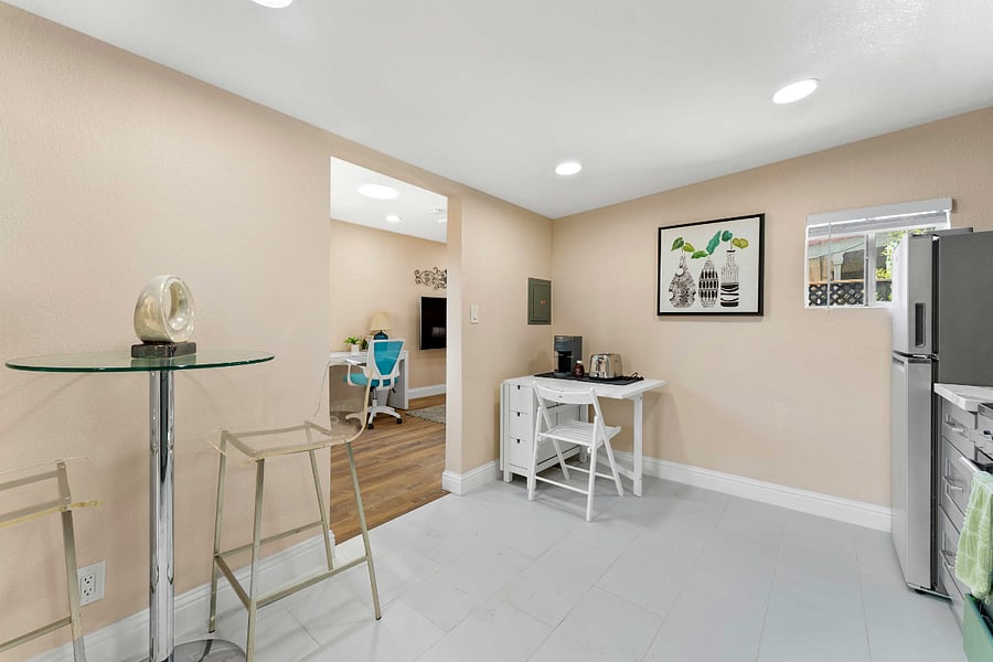 Furnished Finder property 707883_1 photo 6